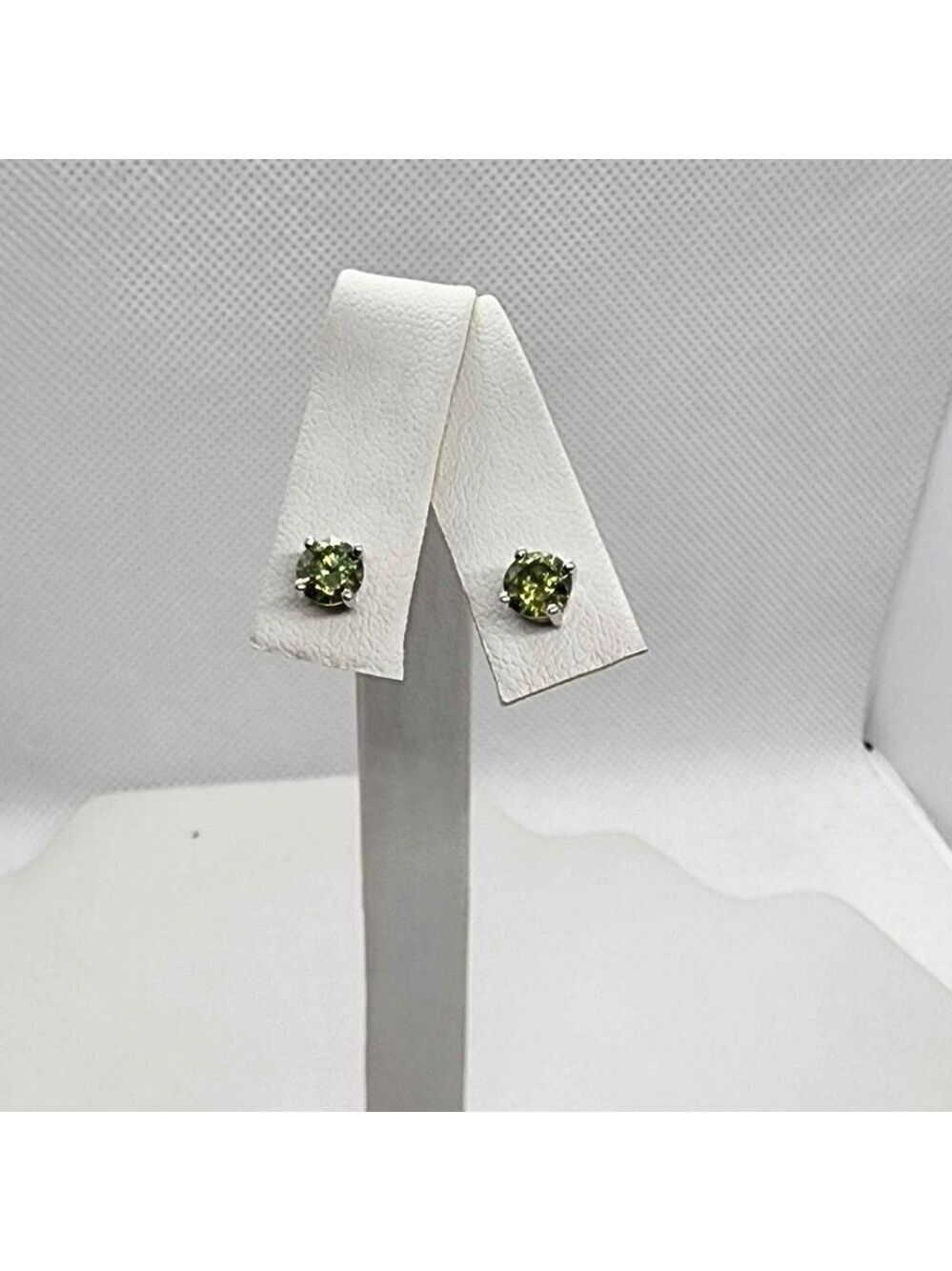 NEW Sterling Silver 925 Green GemStone Studs - Earrings